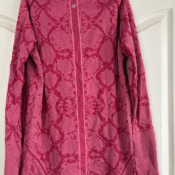 Lululemon Swiftly Raspberry Pattern Long Sleeve Top - Picture 3 of 4